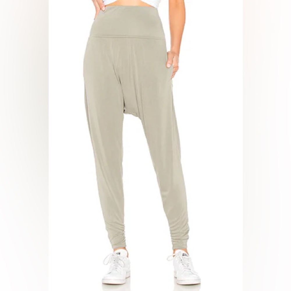 Sz XS FP Movement Free People Echo Harem Pant in Green modal blend